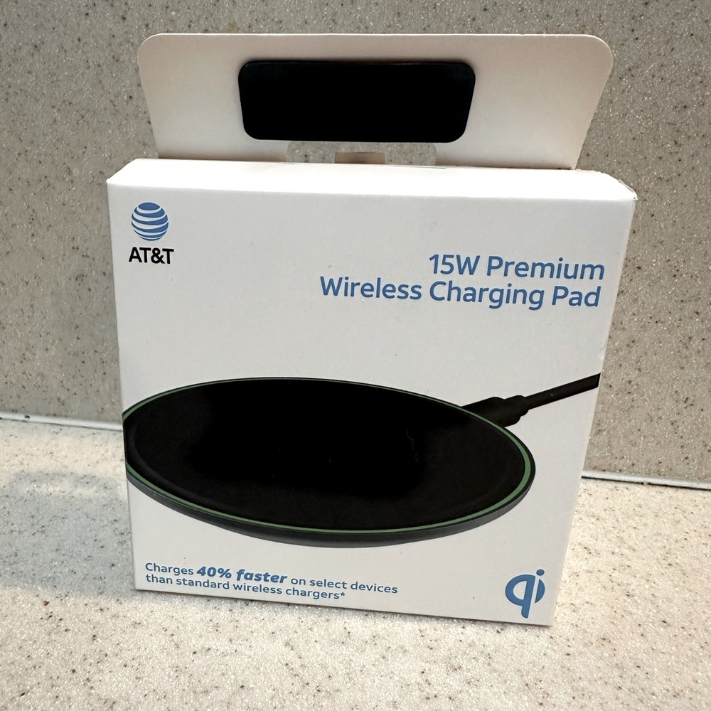 AT&T 15W Fast Charge Wireless Charging Pad Black New